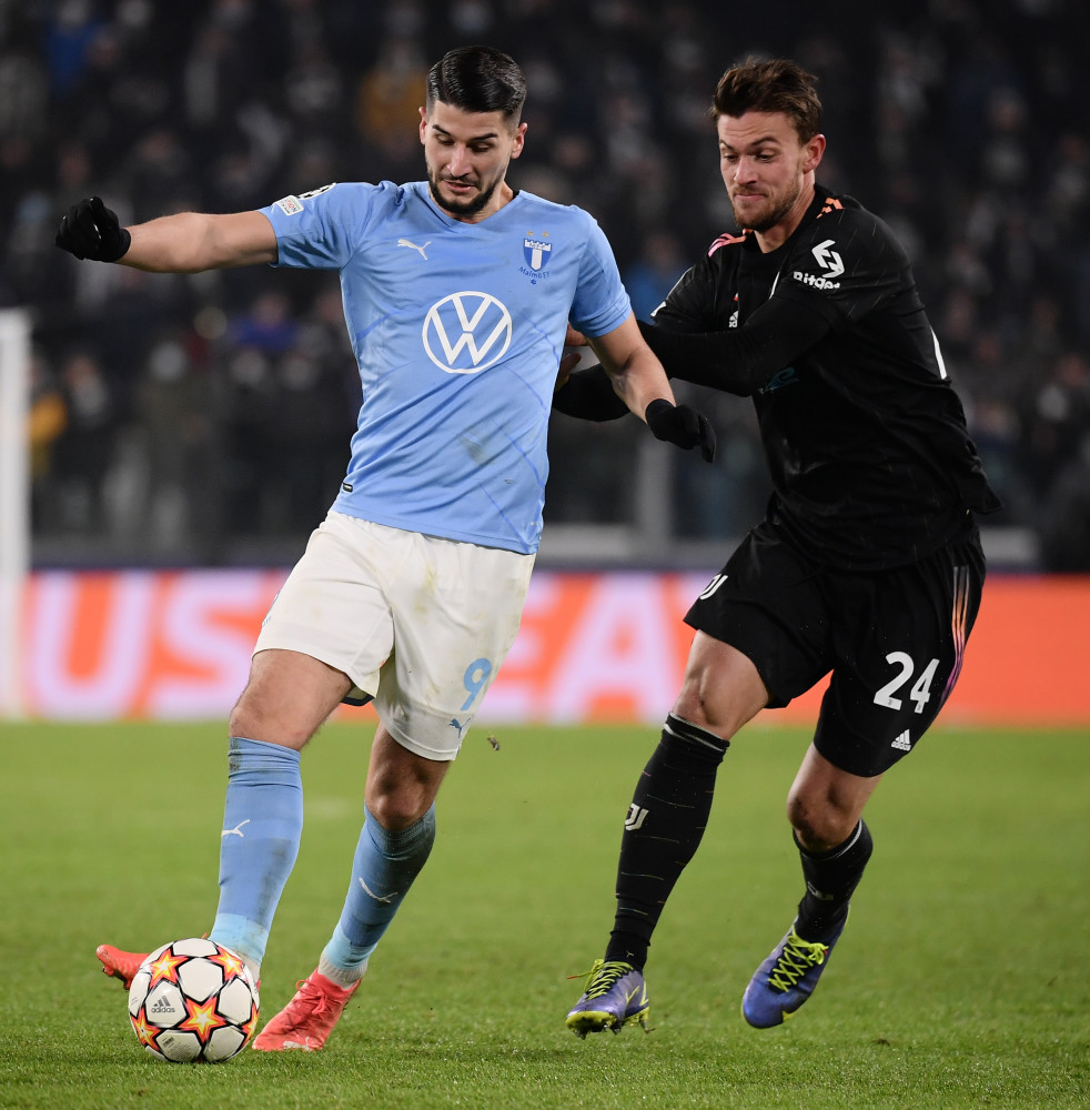 首开记录，埃斯特旺当选与塞内加尔一役巴西队内最佳球员（埃斯特旺先拔头筹，当选巴西战塞内加尔队内最佳球员）