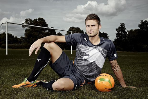 杨昊透露女排近况！世锦赛迎利好有望站上领奖台，副攻应进行优化（杨昊披露女排最新动态：世锦赛利好助力冲击领奖台，副攻需优化）