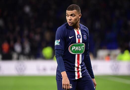 记者：尤文准备接受马赛对小维阿的报价，交易很快完成（记者称尤文将同意马赛报价小维阿，转会即将敲定）