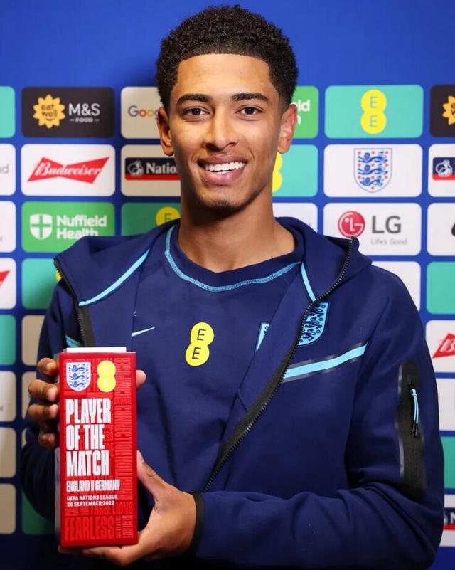 半场战报：塞维利亚0-0奥萨苏纳（半场战况：塞维利亚与奥萨苏纳战成0-0）